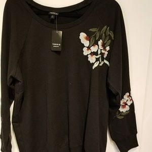 TORRID embroidered flower sweater (one)